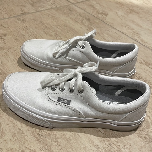 Vans White Shoes - Picture 2 of 6